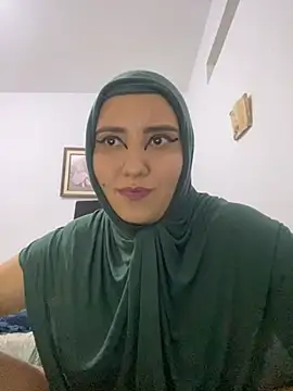 Snapshot of hannahayat chatting on March 8, 3:39 am hannahayat online show from March 8, 3:39 am