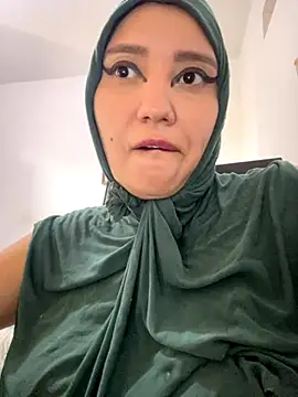 Snapshot of hannahayat chatting on September 30, 2:22 pm hannahayat online show from September 30, 2:22 pm