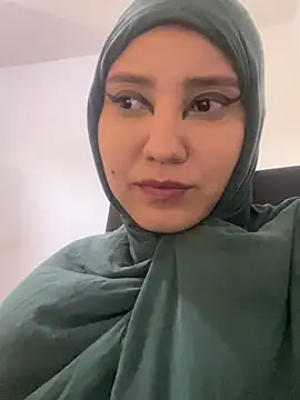 Snapshot of hannahayat chatting on October 7, 2:47 pm hannahayat online show from October 7, 2:47 pm