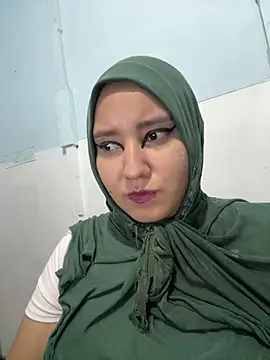 Snapshot of hannahayat chatting on July 18, 3:27 pm hannahayat online show from July 18, 3:27 pm