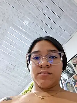 -VICKKY online show from March 10, 2:22 pm