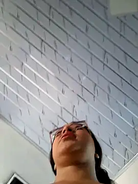 Snapshot of -VICKKY chatting on May 16, 2:27 pm -VICKKY online show from May 16, 2:27 pm