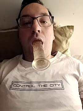 Snapshot of Fantaxx86 chatting on December 25, 9:54 pm Fantaxx86 online show from December 25, 9:54 pm