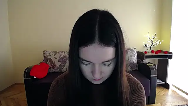 Snapshot of Pretty_shy chatting on April 24, 8:39 am Pretty shy online show from April 24, 8:39 am