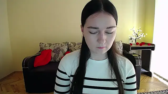 Snapshot of Pretty_shy chatting on May 11, 8:42 am Pretty shy online show from May 11, 8:42 am