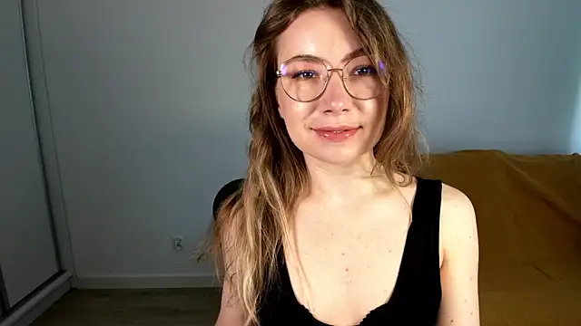 Snapshot of Mia_Tasty chatting on May 3, 1:39 pm Mia Tasty online show from May 3, 1:39 pm