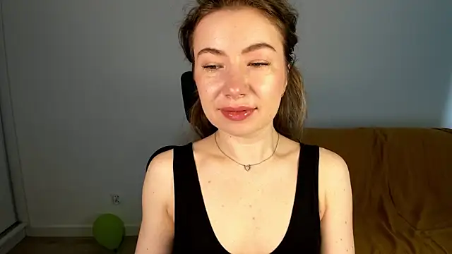 Snapshot of Mia_Tasty chatting on June 2, 6:26 am Mia Tasty online show from June 2, 6:26 am