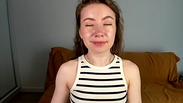 Snapshot of Mia_Tasty chatting on June 10, 7:07 am Mia Tasty online show from June 10, 7:07 am