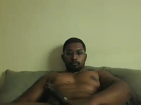 Snapshot of chennaibull101 chatting on May 27, 6:10 am chennaibull101 online show from May 27, 6:10 am
