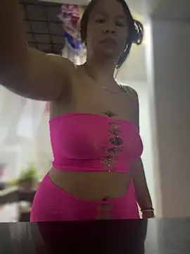 Emiily lee online show from February 4, 9:04 am