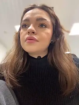 Snapshot of AnaWest chatting on February 25, 5:52 am AnaWest online show from February 25, 5:52 am