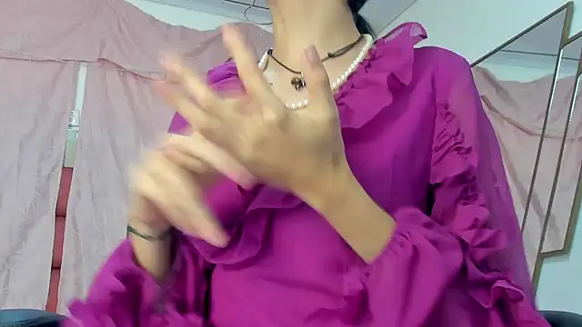 Snapshot of BonnieCute_ chatting on January 12, 11:28 am BonnieCute online show from January 12, 11:28 am