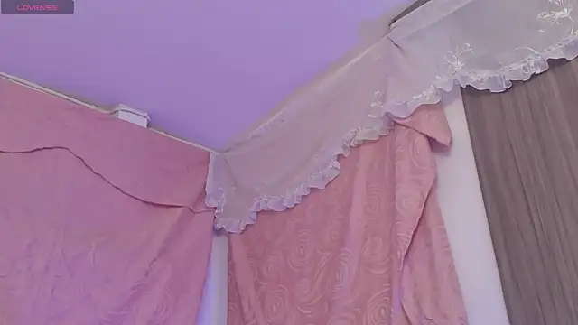 Snapshot of BonnieCute_ chatting on September 21, 11:50 pm BonnieCute online show from September 21, 11:50 pm