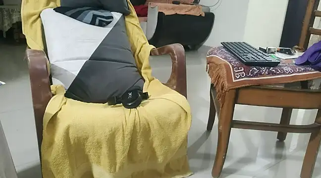 kaan3o3 online show from February 6, 9:49 pm