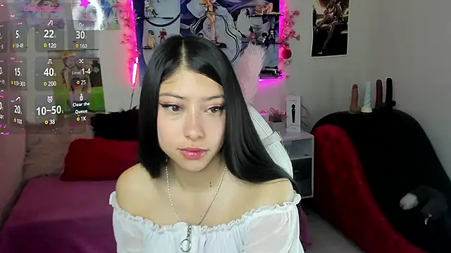 Snapshot of Sofi_lenox chatting on December 4, 9:07 am Sofi lenox online show from December 4, 9:07 am