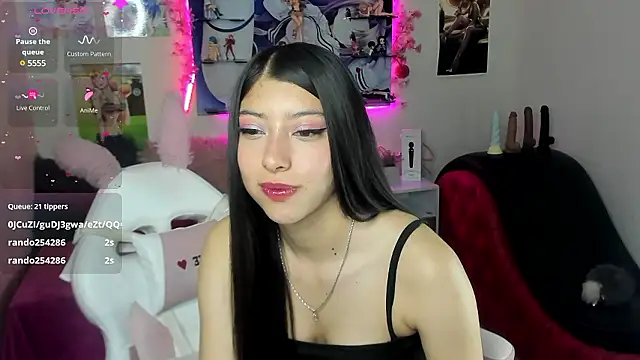 Snapshot of Sofi_lenox chatting on December 5, 2:33 pm Sofi lenox online show from December 5, 2:33 pm