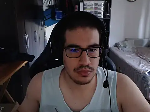 thealfawolf01 online show from February 5, 4:11 pm