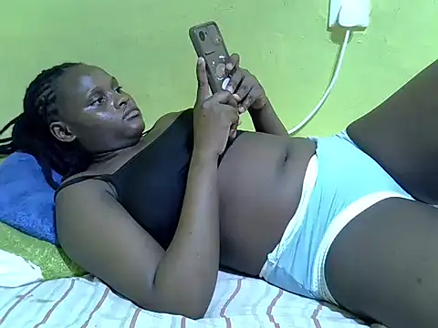 Snapshot of queendebbie chatting on January 16, 5:06 pm queendebbie online show from January 16, 5:06 pm