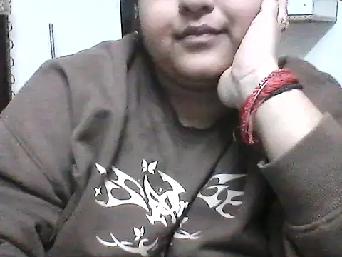 Snapshot of smile_pretty chatting on February 17, 1:36 am smile pretty online show from February 17, 1:36 am