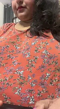 Snapshot of smile_pretty chatting on February 17, 8:47 pm smile pretty online show from February 17, 8:47 pm