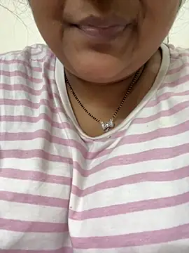 Snapshot of smile_pretty chatting on October 9, 8:29 pm smile pretty online show from October 9, 8:29 pm