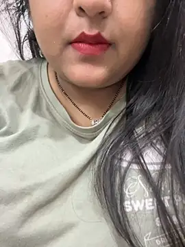 Snapshot of smile_pretty chatting on October 14, 8:20 pm smile pretty online show from October 14, 8:20 pm