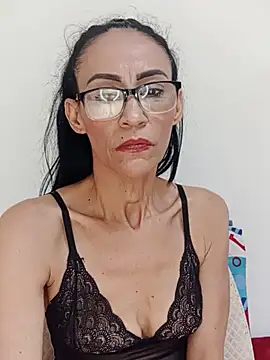 Snapshot of BarbaraMature chatting on June 24, 4:17 pm BarbaraMature online show from June 24, 4:17 pm