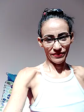 Snapshot of BarbaraMature chatting on July 8, 2:10 pm BarbaraMature online show from July 8, 2:10 pm