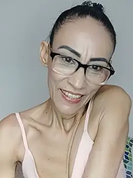 Snapshot of BarbaraMature chatting on July 11, 2:53 pm BarbaraMature online show from July 11, 2:53 pm