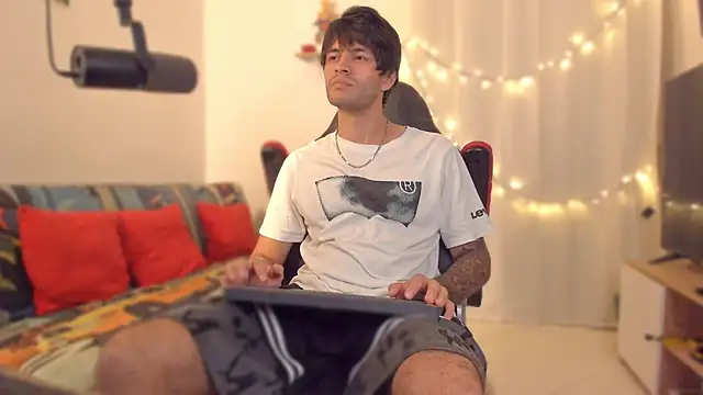 justin stark7 online show from January 9, 2:25 am