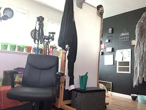 bigshh8 online show from April 12, 8:58 pm