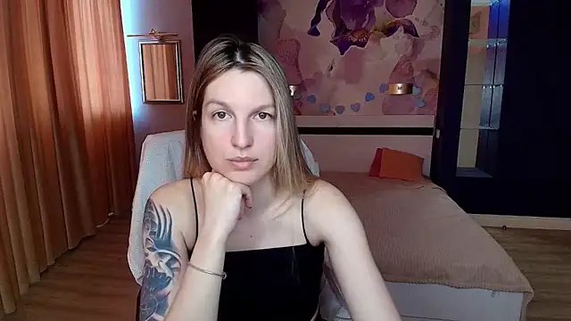 Snapshot of EmilyWalkeri chatting on May 31, 6:21 am EmilyWalkeri online show from May 31, 6:21 am