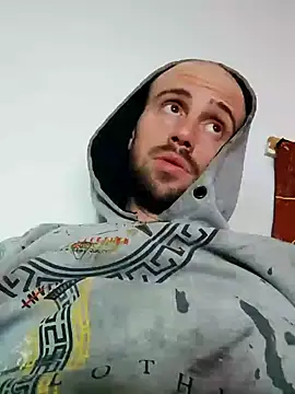 Snapshot of Rejtelmesest chatting on December 20, 7:55 am Rejtelmesest online show from December 20, 7:55 am