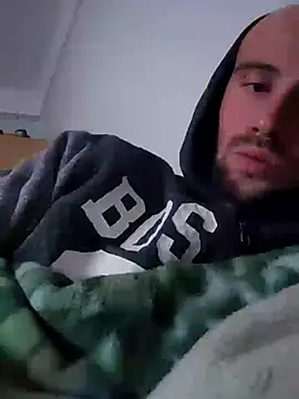 Snapshot of Rejtelmesest chatting on January 2, 5:39 pm Rejtelmesest online show from January 2, 5:39 pm