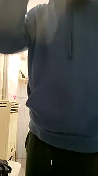 Snapshot of Rejtelmesest chatting on January 4, 3:39 pm Rejtelmesest online show from January 4, 3:39 pm