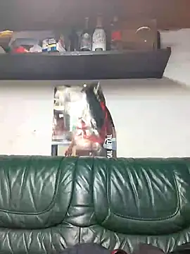 Snapshot of Rejtelmesest chatting on January 5, 7:49 pm Rejtelmesest online show from January 5, 7:49 pm