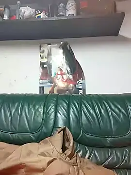 Snapshot of Rejtelmesest chatting on January 6, 5:38 pm Rejtelmesest online show from January 6, 5:38 pm