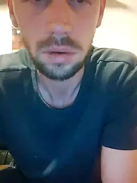 Snapshot of Rejtelmesest chatting on January 6, 8:39 pm Rejtelmesest online show from January 6, 8:39 pm