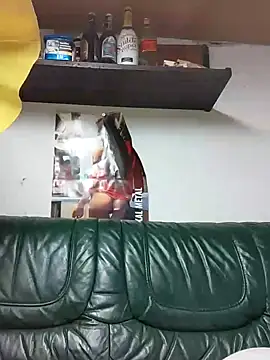 Snapshot of Rejtelmesest chatting on January 19, 4:14 pm Rejtelmesest online show from January 19, 4:14 pm