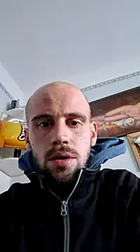 Snapshot of Rejtelmesest chatting on February 5, 1:22 pm Rejtelmesest online show from February 5, 1:22 pm