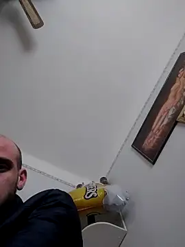 Snapshot of Rejtelmesest chatting on March 16, 11:05 am Rejtelmesest online show from March 16, 11:05 am