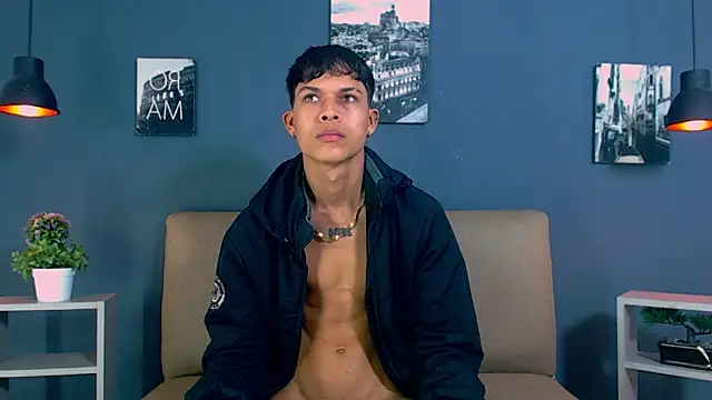 Snapshot of Levis_Montes chatting on January 6, 5:06 pm Levis Montes online show from January 6, 5:06 pm