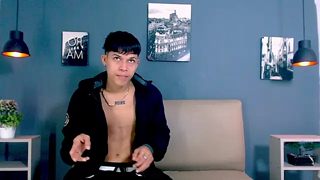 Snapshot of Levis_Montes chatting on January 7, 2:19 pm Levis Montes online show from January 7, 2:19 pm