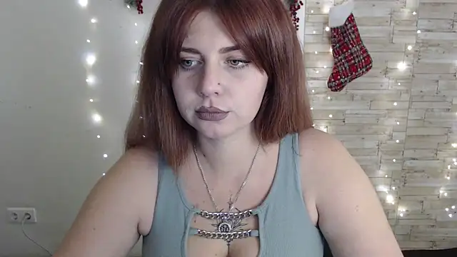 Lizzy Love online show from December 16, 10:56 pm
