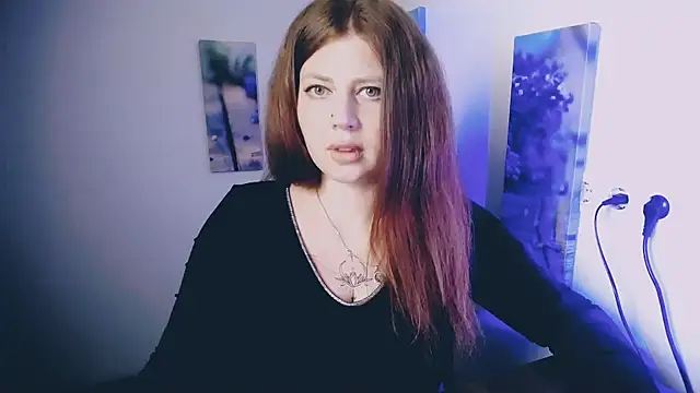 Lizzy Love online show from April 16, 6:52 pm