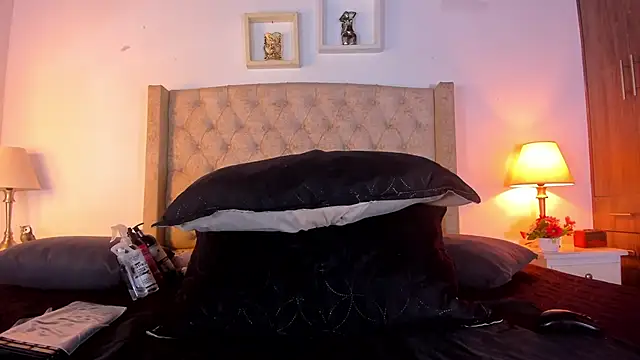 allisson m online show from March 5, 12:12 pm