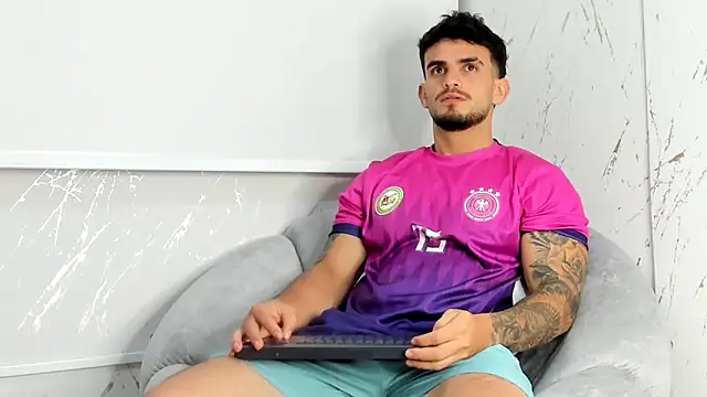 Ricardogo19 online show from March 8, 4:22 pm