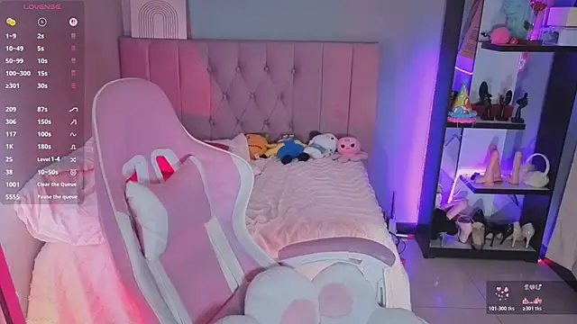 LoaLuxury online show from February 13, 5:20 pm