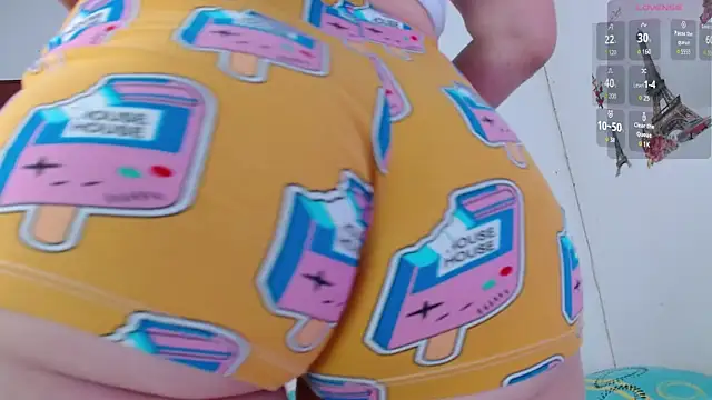 Emelyross  online show from March 29, 1:00 pm