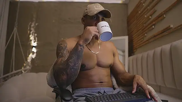 Logan Varela online show from April 6, 1:23 pm